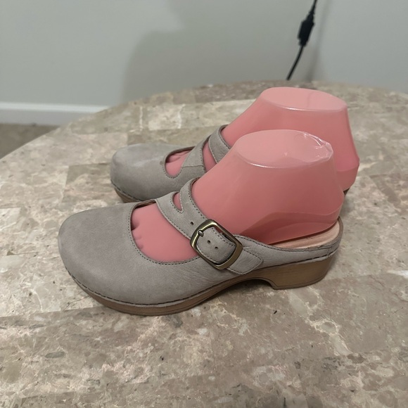 Dansko Women's Britney Taupe Nubuck -
Sensible Shoes - Picture 2 of 8